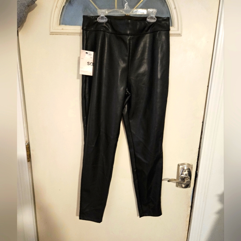 Large black faux leather leggings